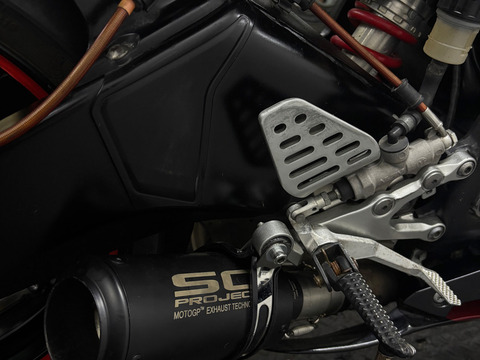 YAMAHA YZF-R 600, 2007 m. - 7/8