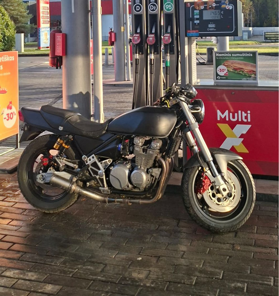 yk.様 KAWASAKI ZEPHYR 550, 1993 m. - Mažeikiai - Motociklai - Motodata.lt