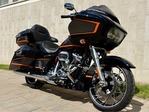 HARLEY-DAVIDSON ROAD GLIDE 1900, 2022 m. - 1/4