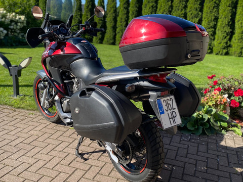 HONDA XL 700, 2010 m. - 1/8
